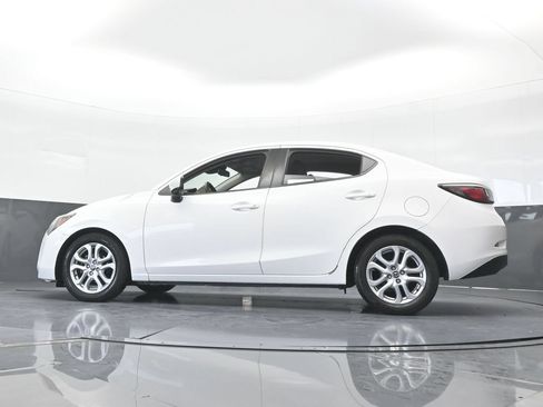 Used 2017 Toyota Yaris iA FWD image 59