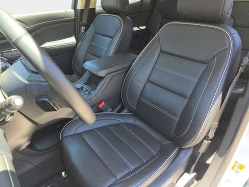 Used 2023 GMC Acadia Denali w/ Denali Ultimate Package AWD/4WD image 19