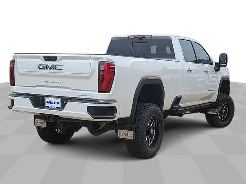Certified 2024 GMC Sierra 2500 Denali Ultimate w/ Max Trailering Package AWD/4WD image 8