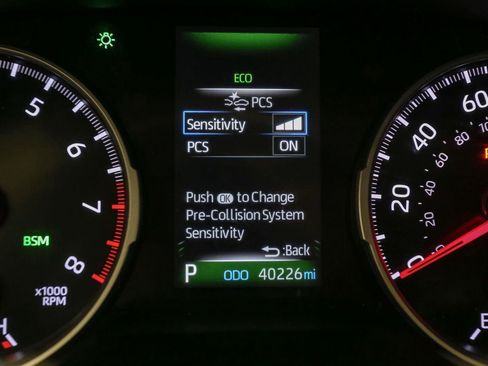 Used 2022 Toyota RAV4 XLE w/ Convenience Package AWD/4WD image 40