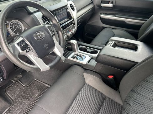Used 2015 Toyota Tundra SR5 w/ SR5 Upgrade Package image 9