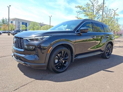 Certified 2025 INFINITI QX60 Luxe w/ Black Edition AWD/4WD image 3