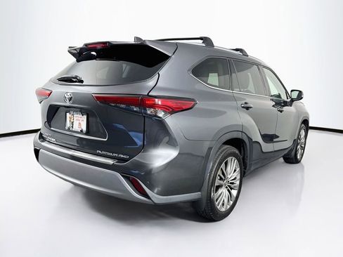 Used 2020 Toyota Highlander Platinum AWD/4WD image 10