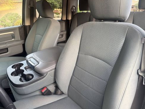 Used 2018 RAM 1500 Classic SLT RWD image 18