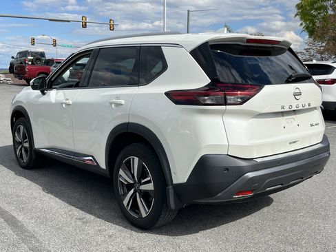 Used 2023 Nissan Rogue SL w/ SL Premium Package AWD/4WD image 9