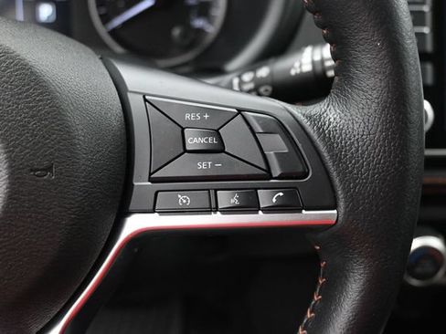 Used 2020 Nissan Kicks SR w/ SR Premium Package FWD image 28