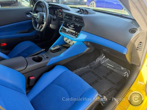 Used 2024 Nissan Z Performance w/ Floor Mat Package image 28