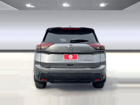 Used 2024 Nissan Rogue SV w/ SV Premium Package image 10