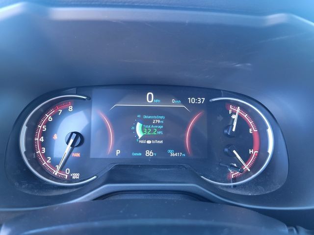 Used 2025 Toyota RAV4 LE AWD/4WD image 14