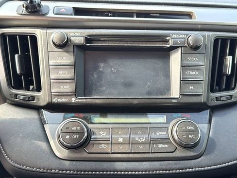 Used 2015 Toyota RAV4 XLE image 9