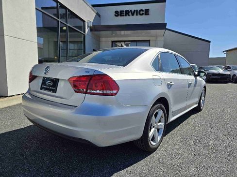 Used 2012 Volkswagen Passat 2.5 SE image 3