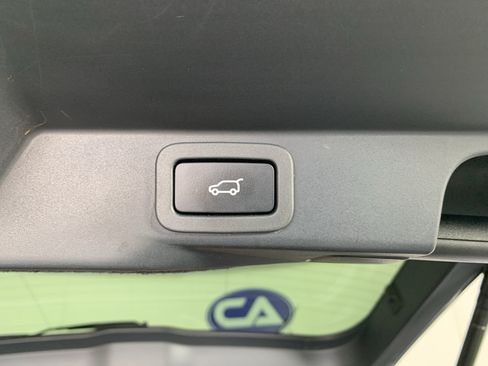 Used 2019 Land Rover Range Rover Sport Supercharged AWD/4WD image 35