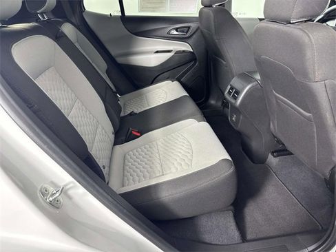 Used 2021 Chevrolet Equinox LS w/ LS Convenience Package image 10