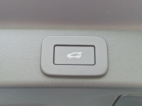 New 2026 Jaguar F-PACE R-Dynamic S image 27