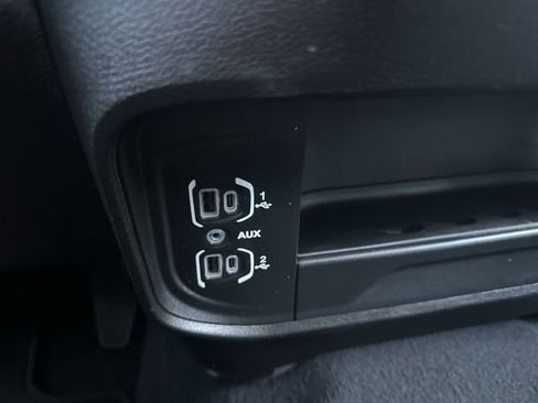 Used 2024 RAM 2500 Big Horn image 32