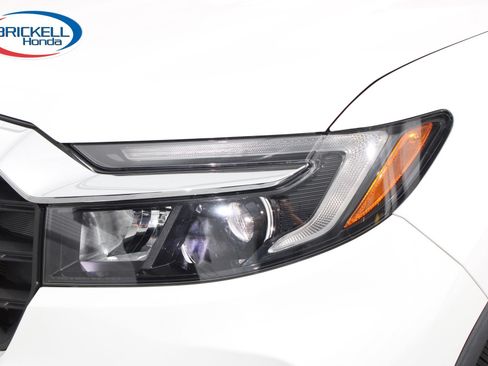 Used 2023 Honda Passport EX-L image 11