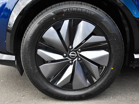 Used 2023 Nissan Ariya FWD image 12