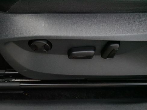 Certified 2024 Volkswagen Tiguan SE AWD/4WD image 20