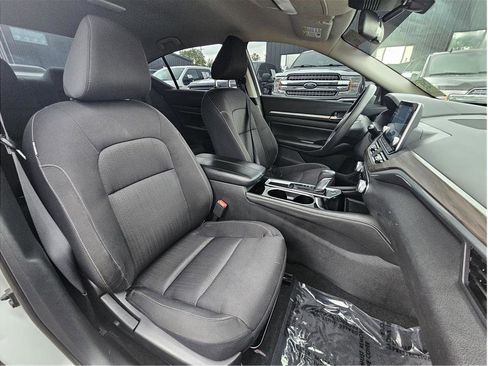 Used 2023 Nissan Altima 2.5 SV FWD image 4