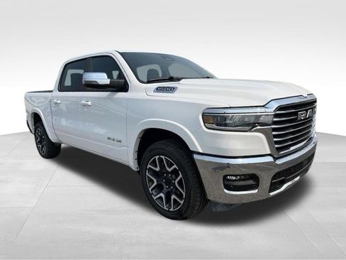 Used 2026 RAM 1500 Laramie AWD/4WD image 3
