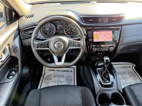 Used 2018 Nissan Rogue SV AWD/4WD image 28