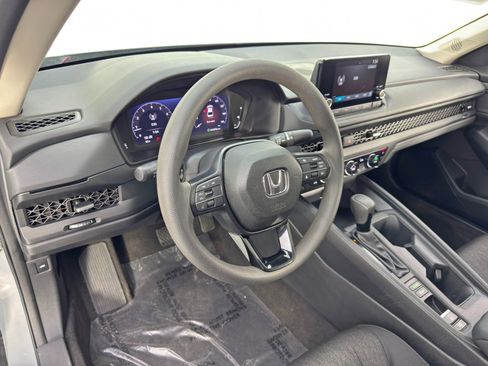 Used 2025 Honda Accord SE image 12