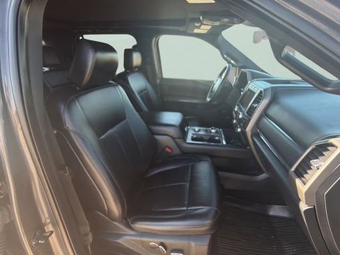 Used 2019 Ford Expedition XLT w/ Equipment Group 202A image 11