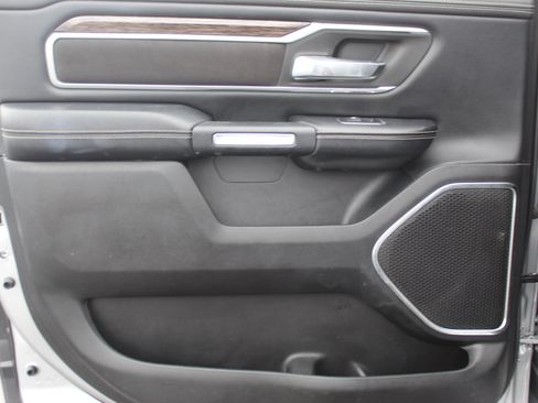 Used 2019 RAM 1500 Laramie w/ Off Road Group image 27