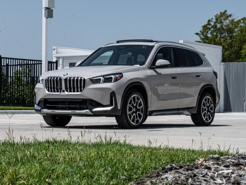 Used 2026 BMW X1 xDrive28i AWD/4WD image 5