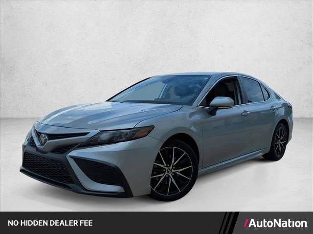 Used 2023 Toyota Camry SE FWD image 1