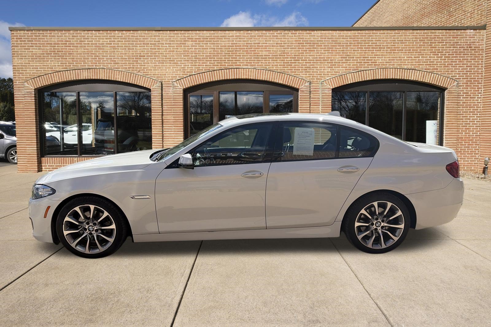 Used 2016 BMW 528i xDrive Sedan AWD/4WD image 7