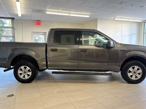 Used 2016 Ford F150 XLT image 3