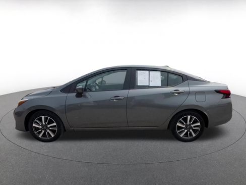 Used 2025 Nissan Versa SV FWD image 7