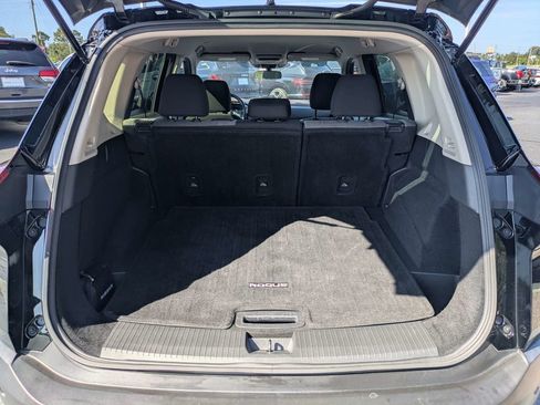 Used 2023 Nissan Rogue SV AWD/4WD image 14
