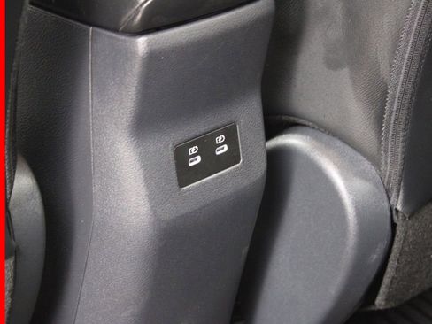 Certified 2025 Nissan Kicks SR w/ Illumination Package image 26