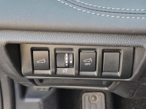 Used 2023 Subaru Outback Limited AWD/4WD image 18