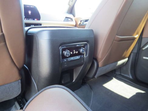 Certified 2026 Chevrolet Tahoe High Country w/ Sun And Tow Package AWD/4WD image 19