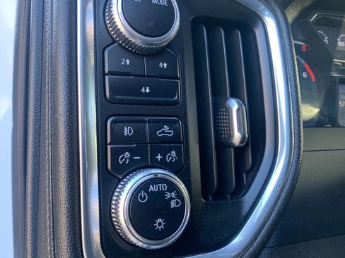 Used 2022 GMC Sierra 3500 SLE w/ SLE Convenience Package image 18