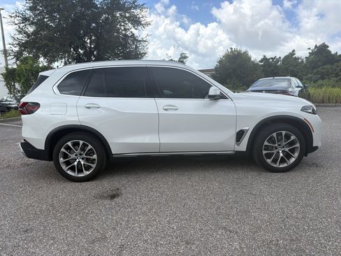 Certified 2024 BMW X5 xDrive40i w/ Parking Assistance Package AWD/4WD image 3