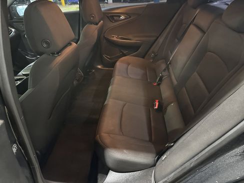 Used 2020 Chevrolet Malibu LT image 25