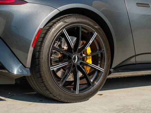 Used 2019 Aston Martin V8 Vantage Coupe image 43