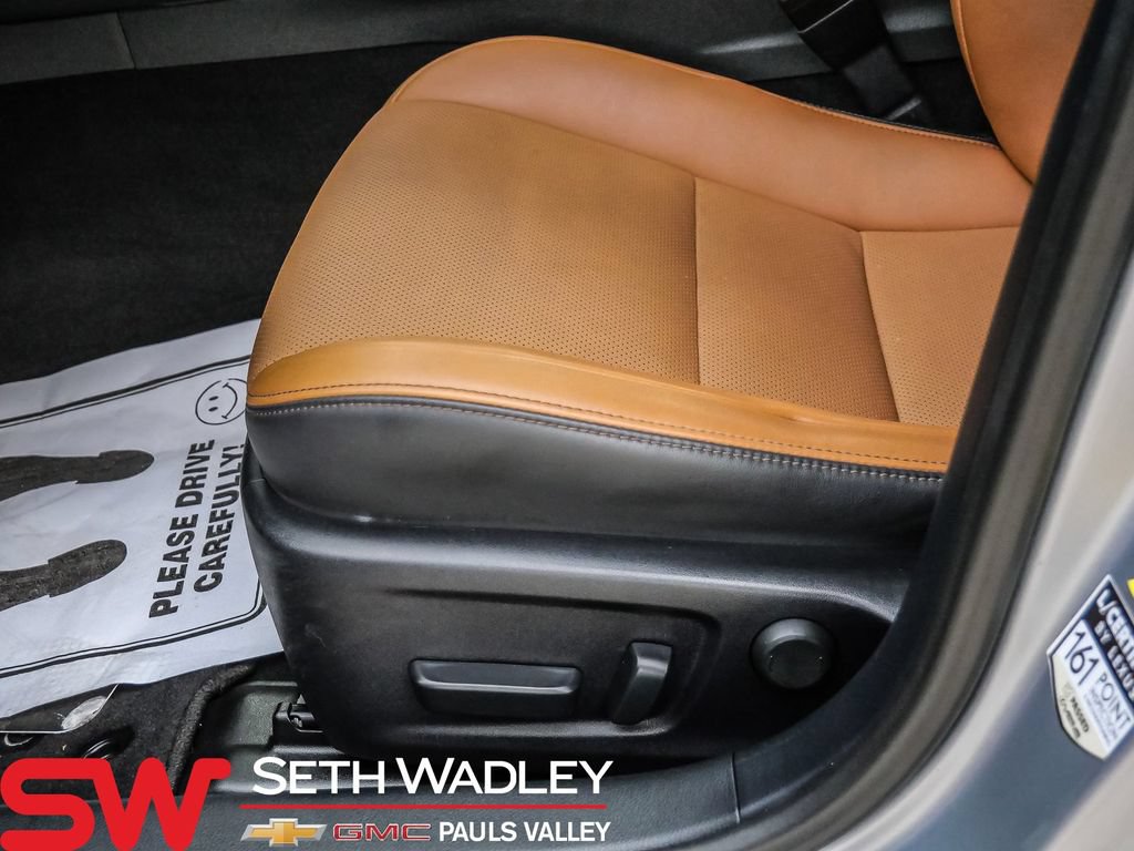Used 2022 Lexus IS 300 w/ Premium Package RWD image 32