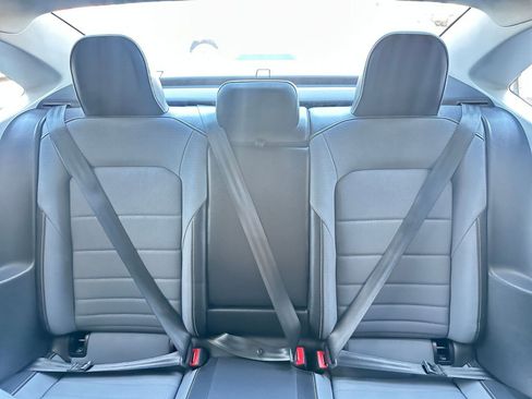 Used 2025 Volkswagen Jetta SE image 38