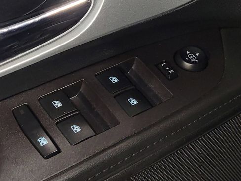 Used 2017 Chevrolet Equinox LS image 27