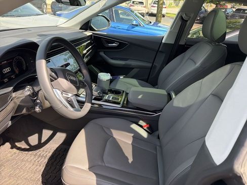 Used 2025 Audi Q8 Premium Plus AWD/4WD image 7