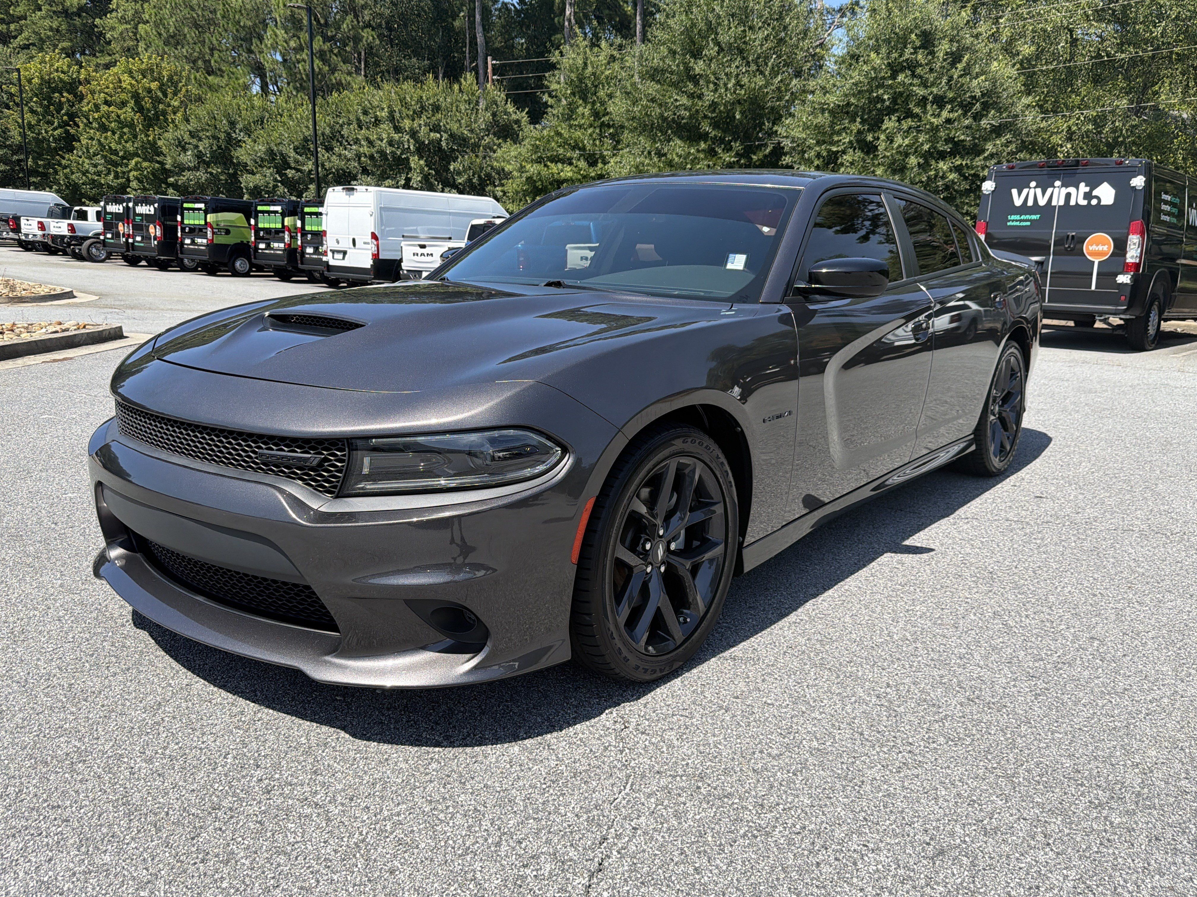 Used 2022 Dodge Charger R/T w/ Blacktop Package RWD image 3