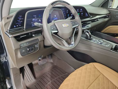 Used 2023 Cadillac Escalade Premium Luxury w/ Performance Package RWD image 19