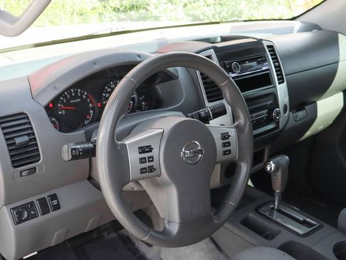 Used 2016 Nissan Frontier SV image 20