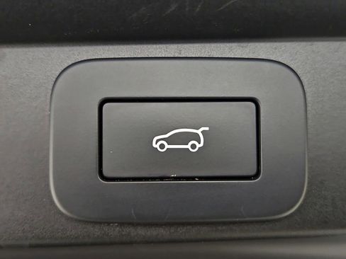 Used 2023 Land Rover Range Rover SE image 31