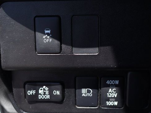 Used 2021 Toyota Tacoma TRD Off-Road w/ Technology Package image 18